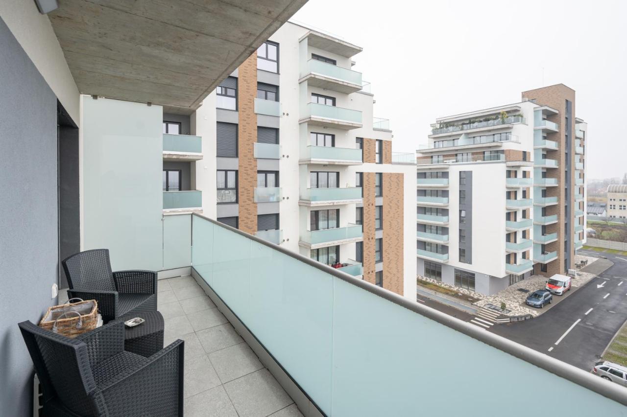 Rosewood Gold Apartamento Oradea Exterior foto